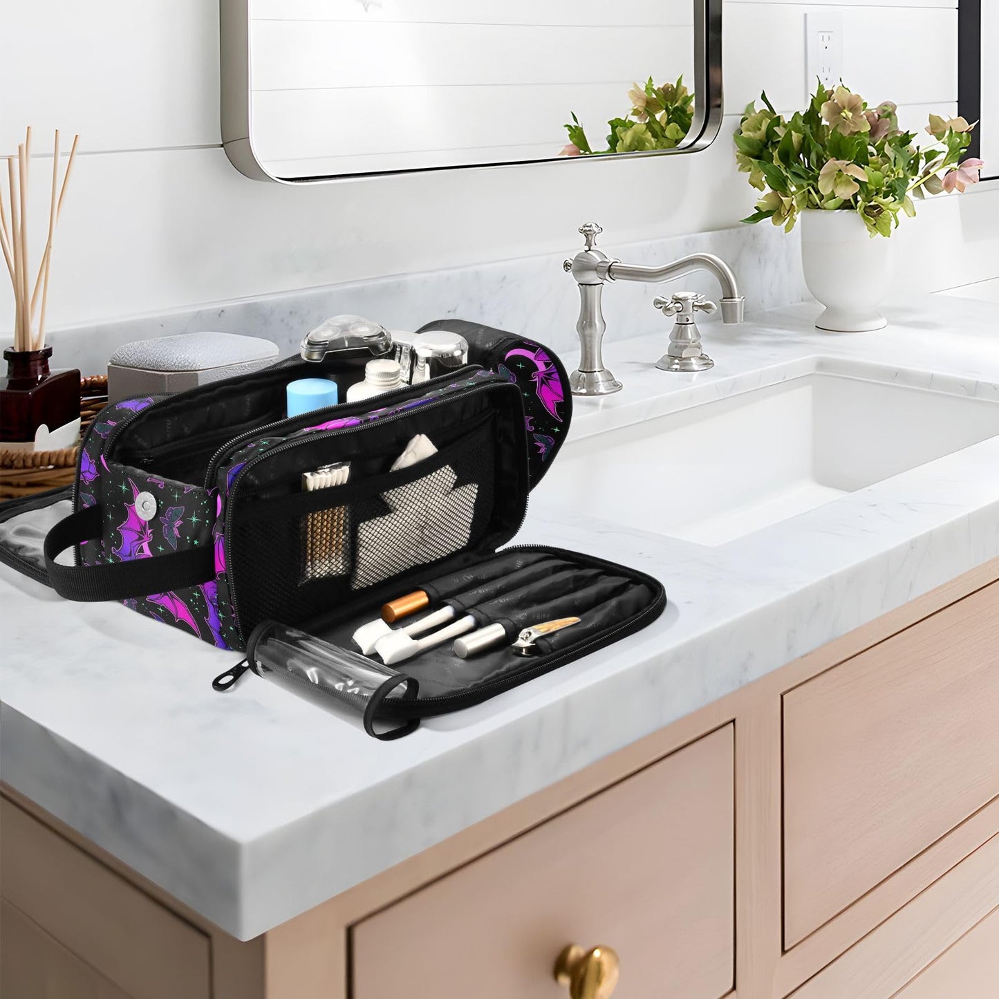 MNSRUU Travel Makeup Bag, Purple Bat Gothic Makeup Bag Large Capacity Cosmetic Bag Organizer, Portable Toiletry Bag for Travel Size