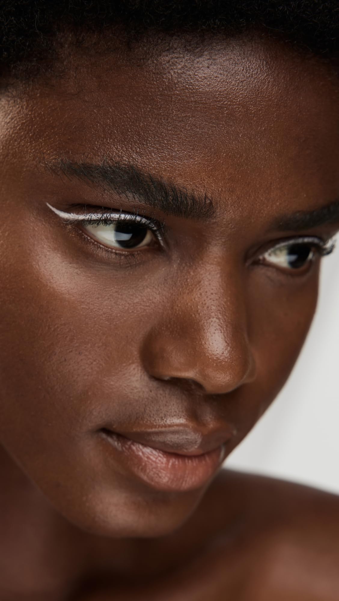 Stila Waterproof Liquid Eye Liner, Stay All Day Makeup with Fine Brush Tip Lasting Satin Finish, Smudge-Proof & Transfer-Resistant