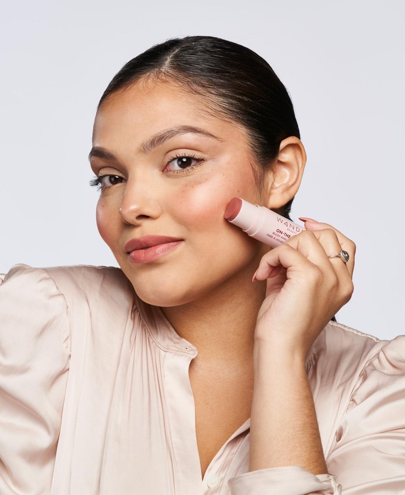 "Wander Beauty On-the-Glow Blush and Illuminator - Bare/Nude Glow - 7-in-1 Hydrating Cream Blush & Highlighting Stick - Stick Blush for Cheeks, Lip, Face & Body - Highlighter Makeup & Blush"