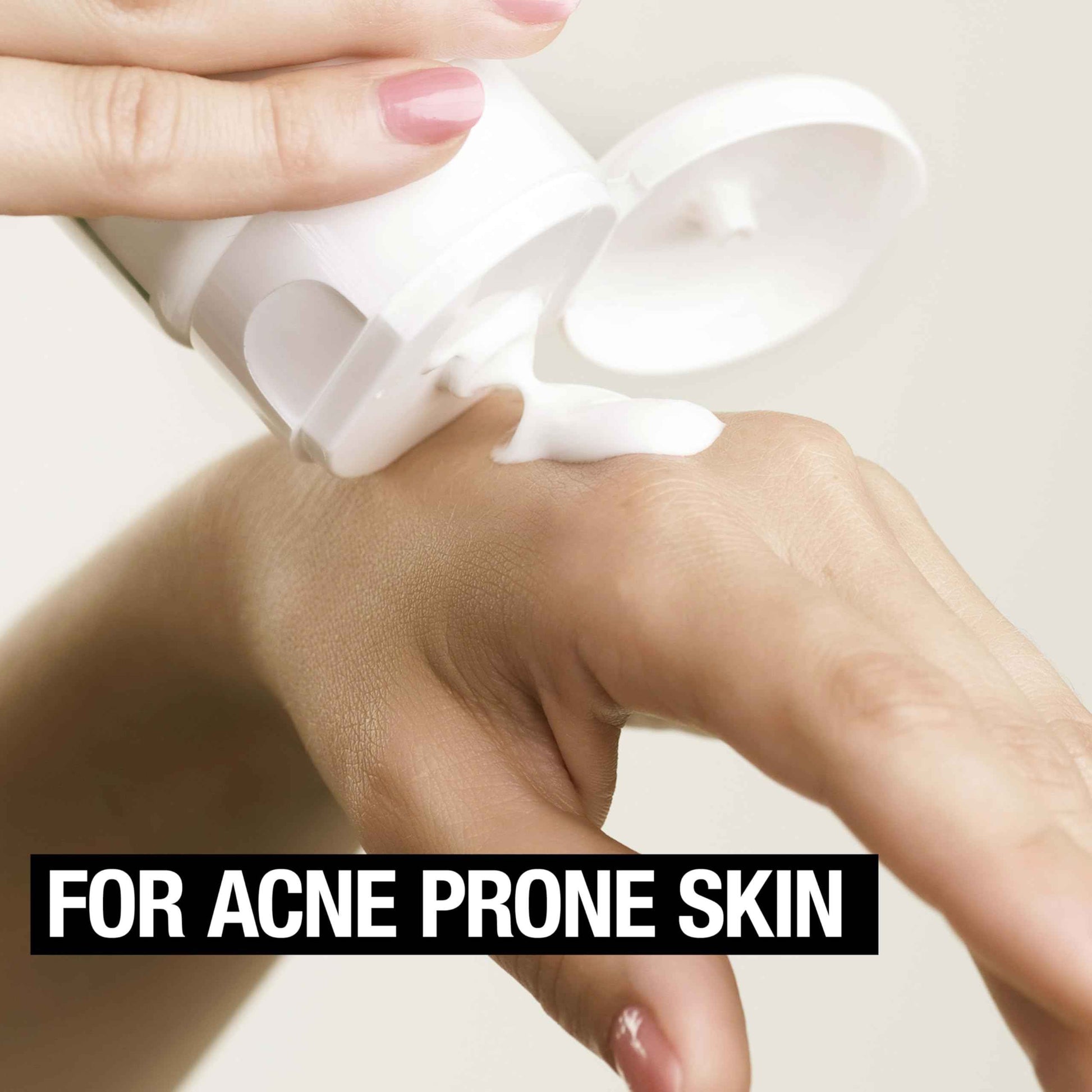 Neutrogena Clear Face Sunscreen Lotion for Acne-Prone Skin, Broad Spectrum SPF 50 Facial Sunscreen for Oily Skin, Oil-, Fragrance- & Oxybenzone-Free Water Resistant Sunscreen, Twin Pack, 2 x 3 fl. oz