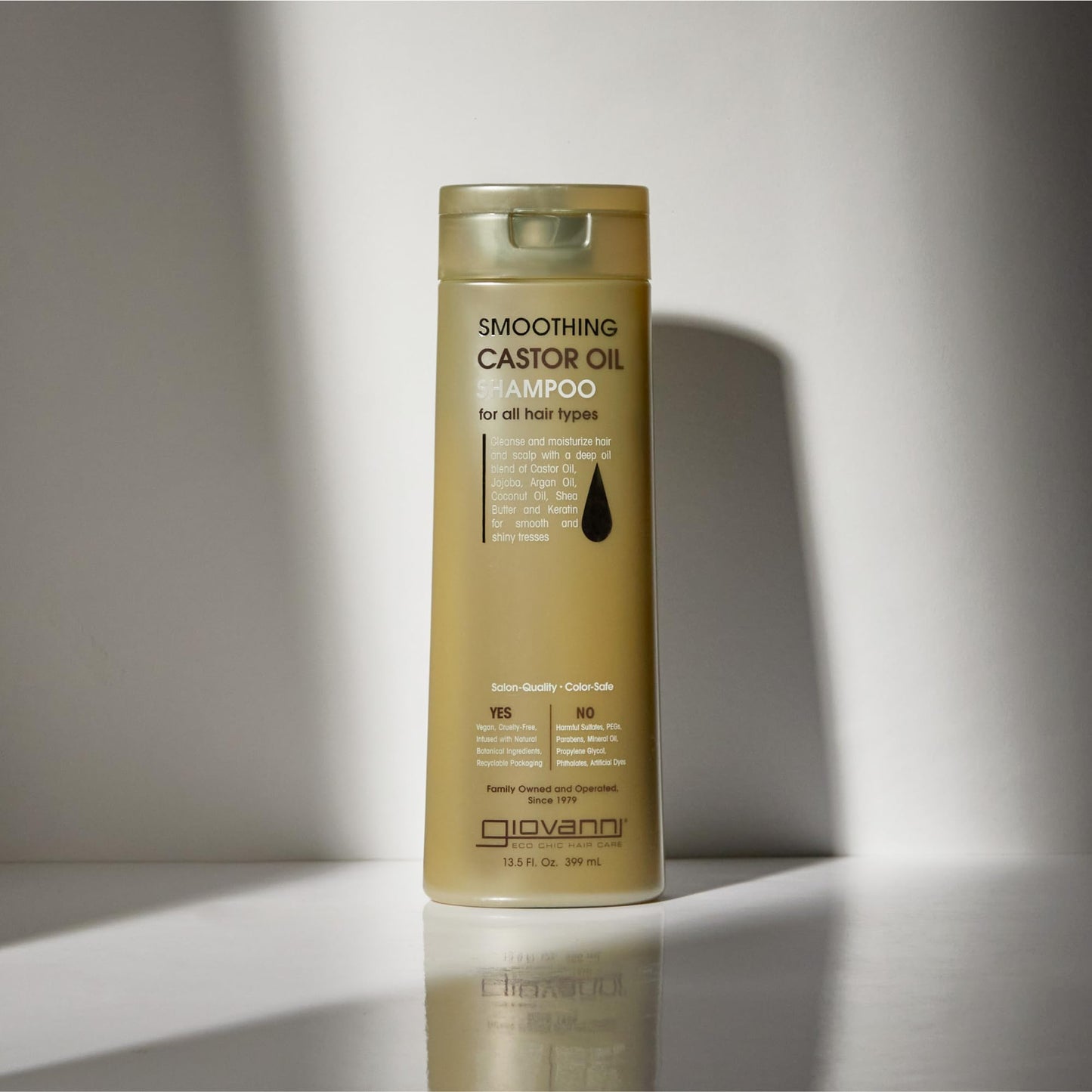 GIOVANNI Smoothing Castor Oil - for Moisture, Growth, Natural Moisturizing to Strengthen Damaged, Frizzy for Women & Men, Restore Smooth - 24 Fl Oz (Pack of 1)