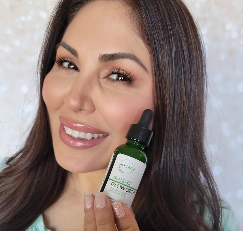 Glow Drops - Anti-Aging Vitamin C Face Serum with Hyaluronic Acid | Evens Skin Tone, 1 Fl Oz