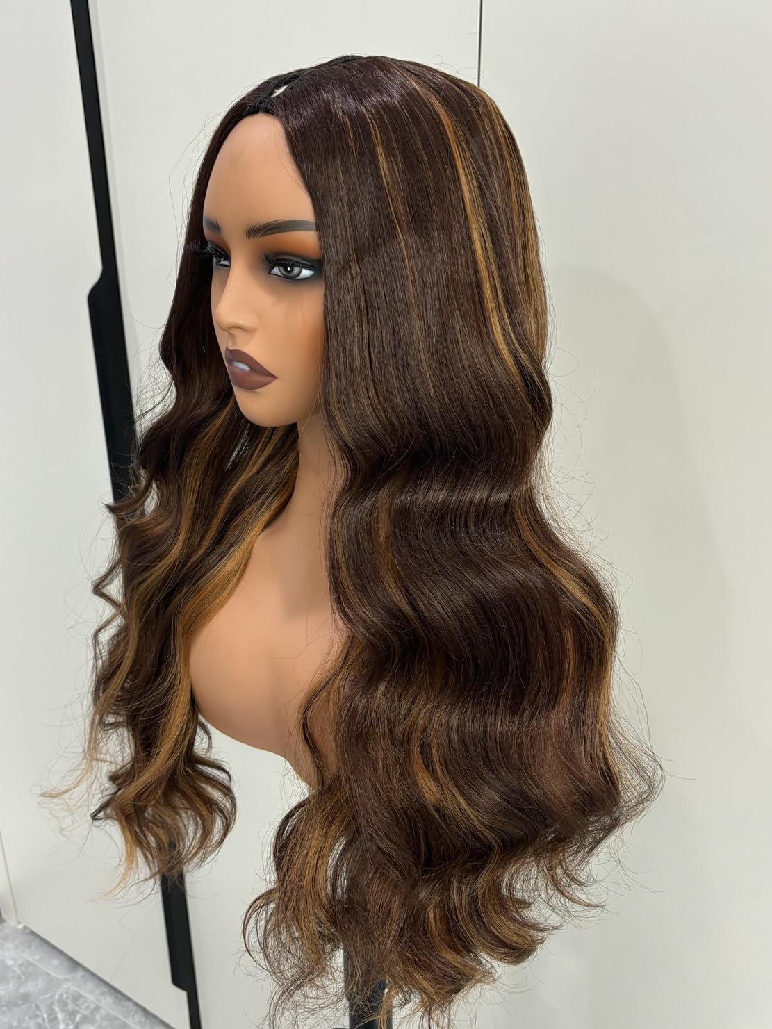 Emistar Wavy V Part Wig Wear And Go Glueless Upgrade U Part Wig Body Wave Natural Black Synthtic Hair Soft As Human Hair Half Wigs For Black Women 180% Density (#4H27, 14 Inch)