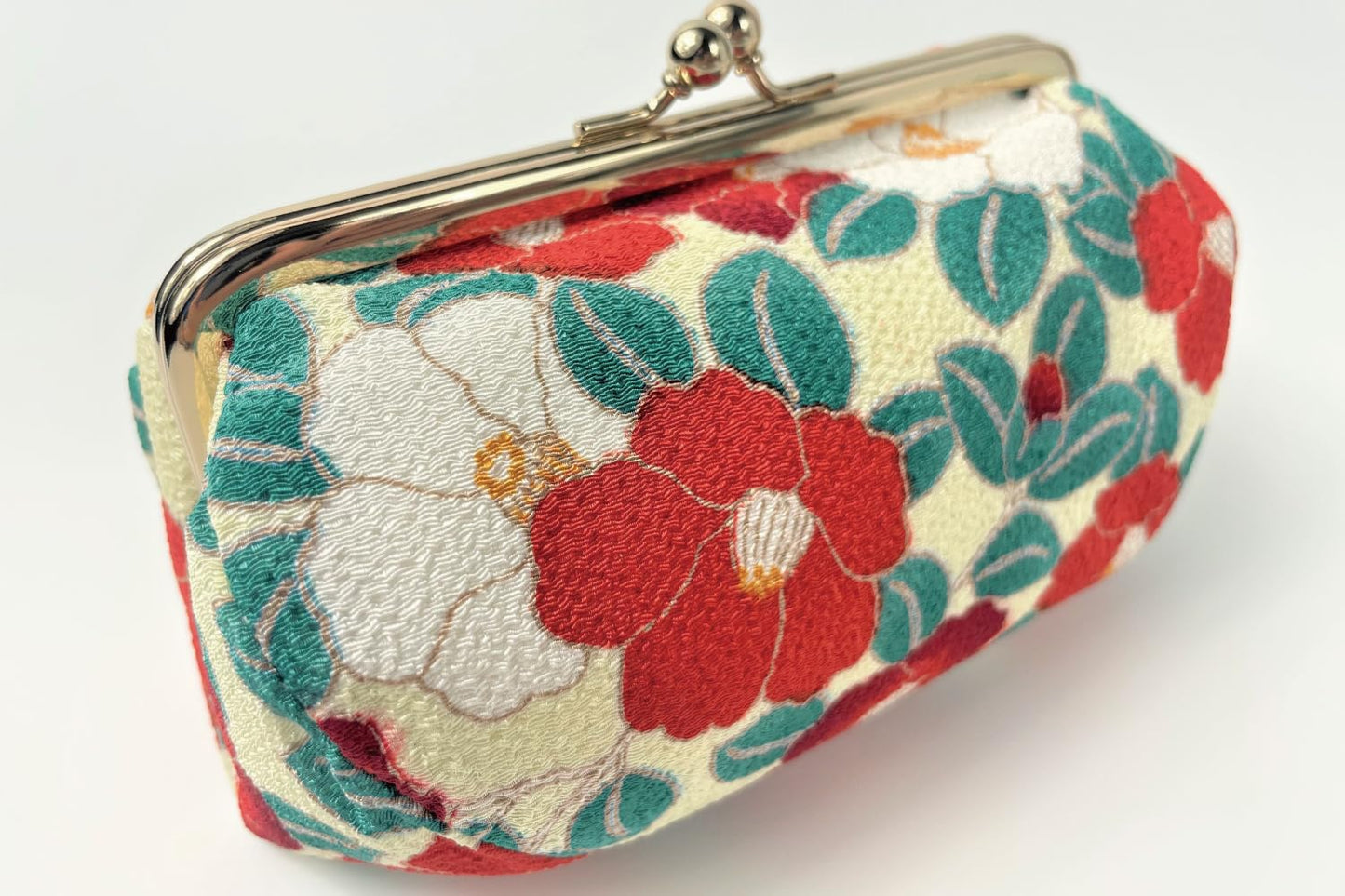 Kiss Lock Small Makeup Bag for Purse [ Made in Japan] Traditional Edo Komon Design Cute Cosmetic Pouch (Camellia flower (Ivory))
