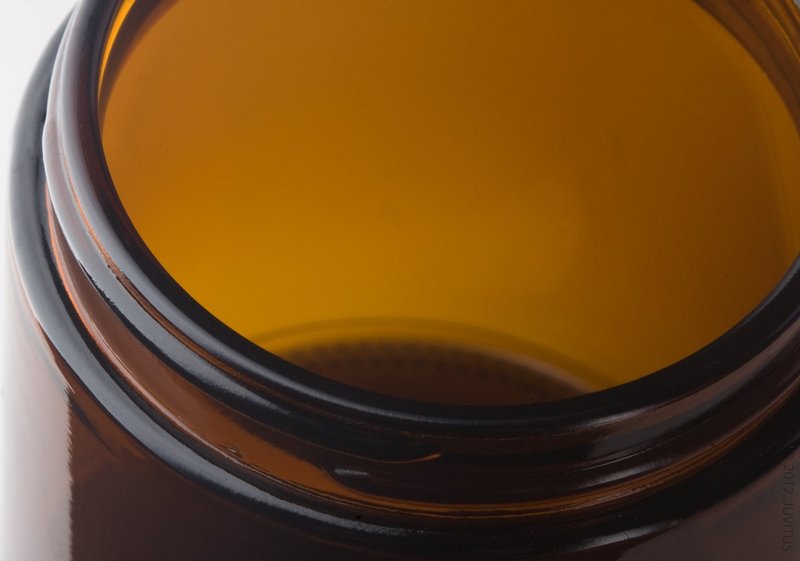 JUVITUS 12 piece Amber Glass Straight Sided Jar Multi Size Set : Includes 4 -1 oz, 4 -2 oz, and 4 -4 oz Amber Glass Jars with Black Lids + Spatulas for Aromatherapy, Essential Oils, Travel and Home