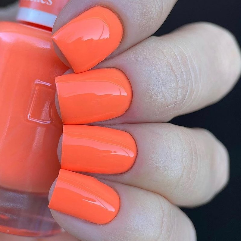DND Gel Polish Set - Orange Collection UV/LED Gel & Air Dry Nail Lacquer | Chip-Free Duo 0.5 Fl Oz Each