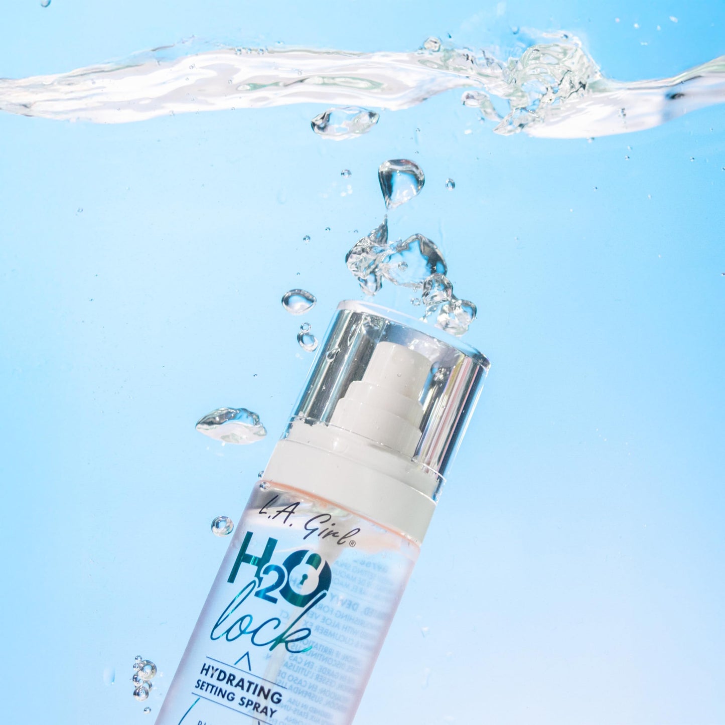 L.A. Girl H2O Lock Setting Spray, Bi-Phase Hydrating Makeup Setting Mist with Aloe Vera, Vitamin E, Cucumber Extract, Dewy Finish, Long-Lasting G97882