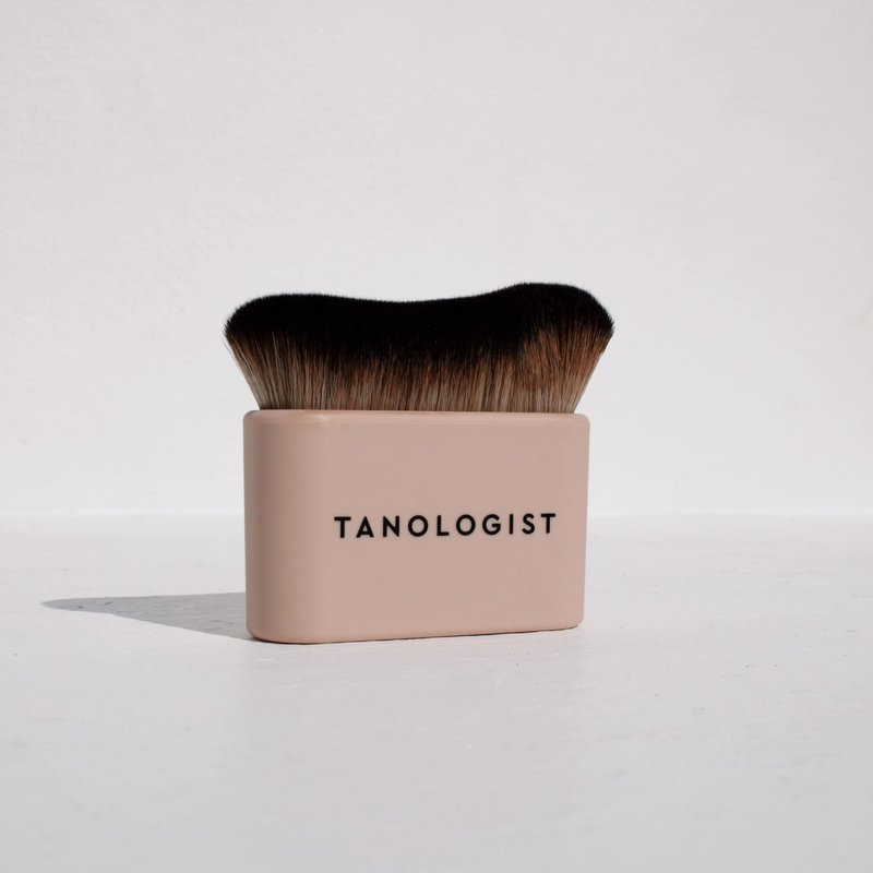 Tanologist Blending Brush, For Tanning Mousse, Water & Gradual Tanning Lotion, Streak-Free Self-Tanner Application, Contour & Define Face & Body, Vegan & Cruelty-Free Body Brush, 1 Count