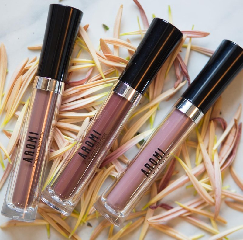 Aromi Desert Taupe Matte Liquid Lipstick | Greige, Grey Beige Lip Color, Long-Lasting Lipstick, Handmade, Day to Night (Desert Taupe)