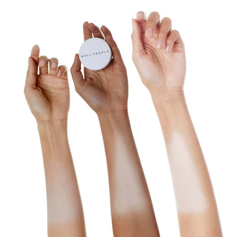 Well People Loose Superpowder - Brightening Translucent Finishing Powder for Smoothing Skin | Vegan & Cruelty-Free