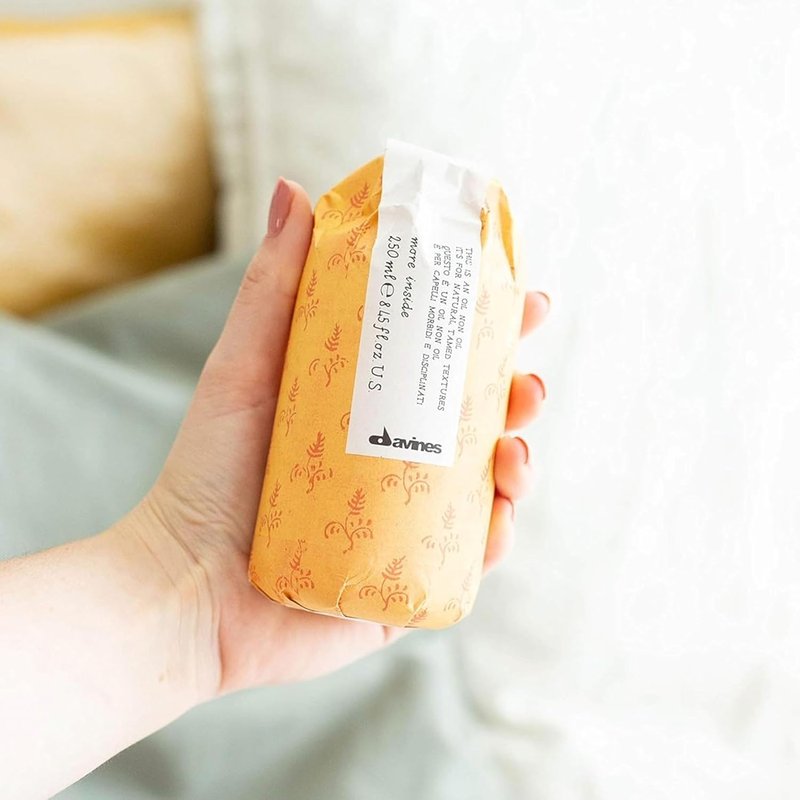 Davines This Is An Oil Non Oil - Anti-Frizz Hydrating Fluid for Natural Texture | 8.45 Fl Oz