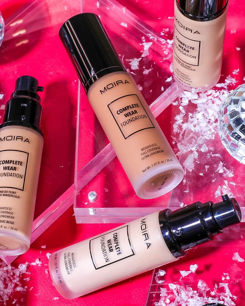 Complete Wear Foundation (400, Natural Beige)