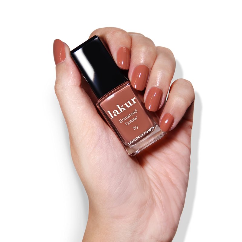 LONDONTOWN Lakur Nail Polish – Nude & Brown Shades, Pecan Pie, 0.4 Fl Oz, Long-Lasting, Streak-Free, Chip-Resistant | 21+ Free Non-Toxic Vegan Nail Color, Strengthens & Hydrates Nails