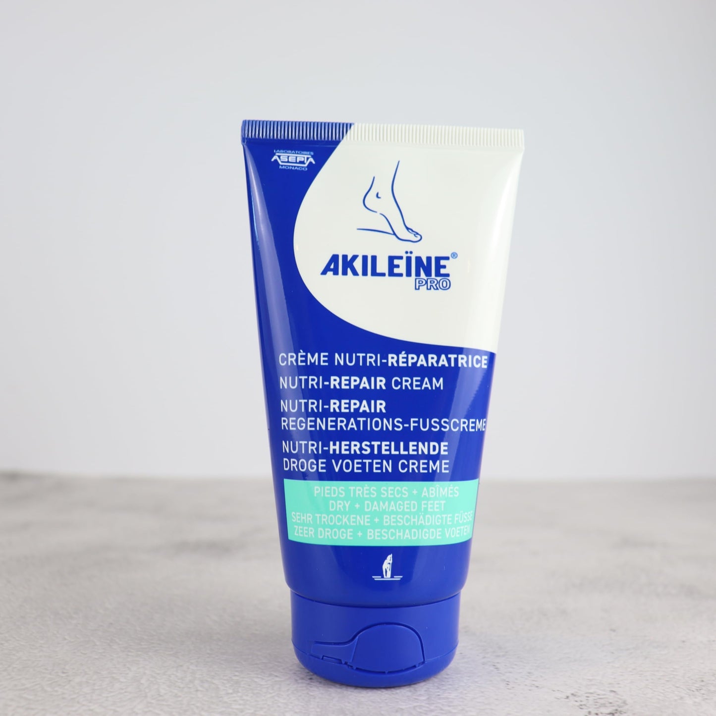 Akileine Nutri-Repair Foot Cream - Ultra-Hydrating Foot Moisturizer Cream for Dry Cracked Heels and Feet, Deep Nourishment For Callus, 24-Hour Moisturization, 5 Fl Oz