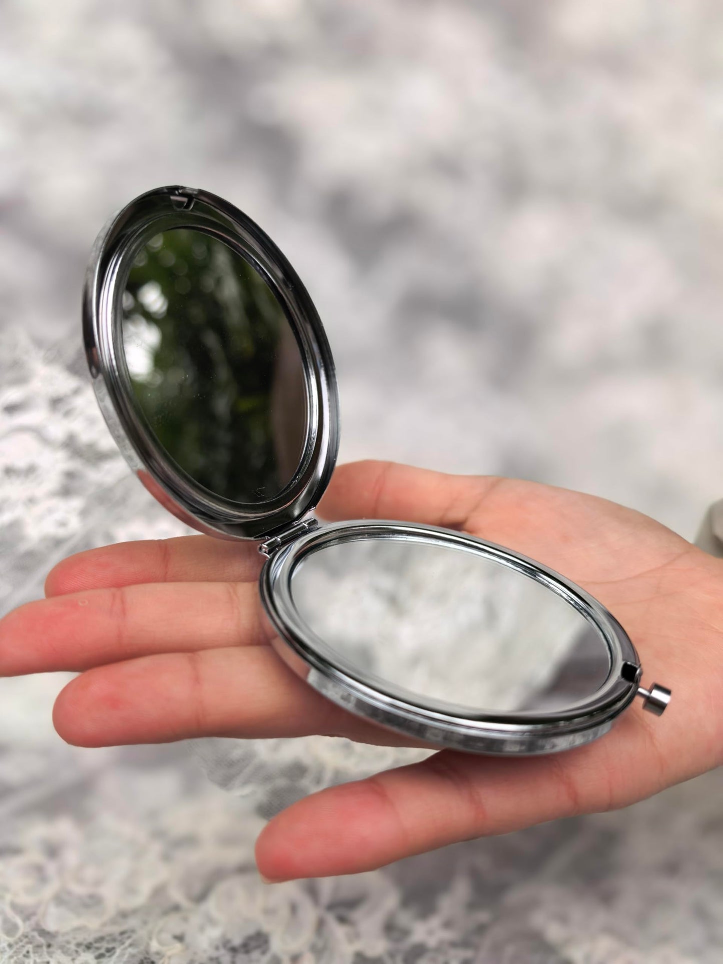 Leimandy Bridesmaid Compact Mirror Set of 4 | 7cm Double-Sided 1x/2x Makeup Mirrors Travel Makeup Mirror Wedding Party | Graduation | Birthday |Mother's Gifts L2 (Pink Tulip)