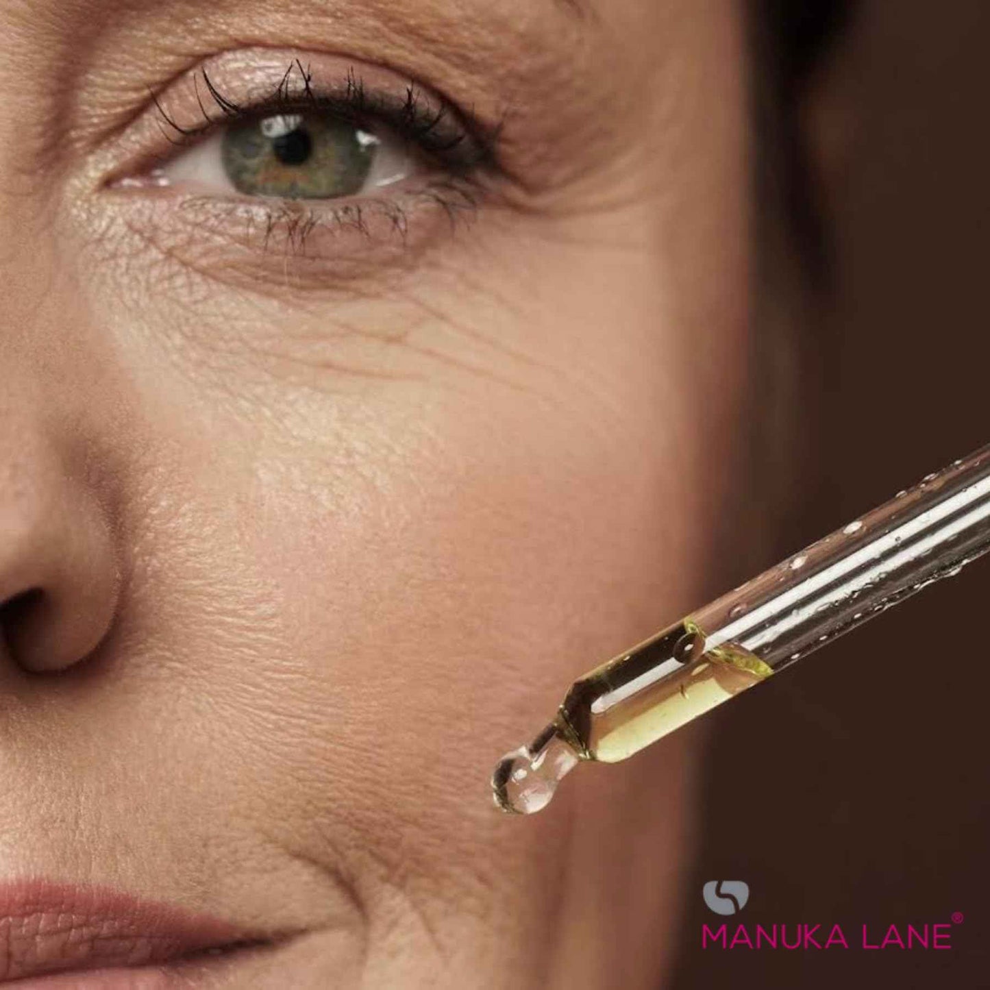 Hyaluronic Acid Eye Cream with Plant Extracts, Manuka Honey, Eye Bright Extract & Vitamin E | Plant Based Formula | Carefully formulated to keep your eyes bright and healthy!