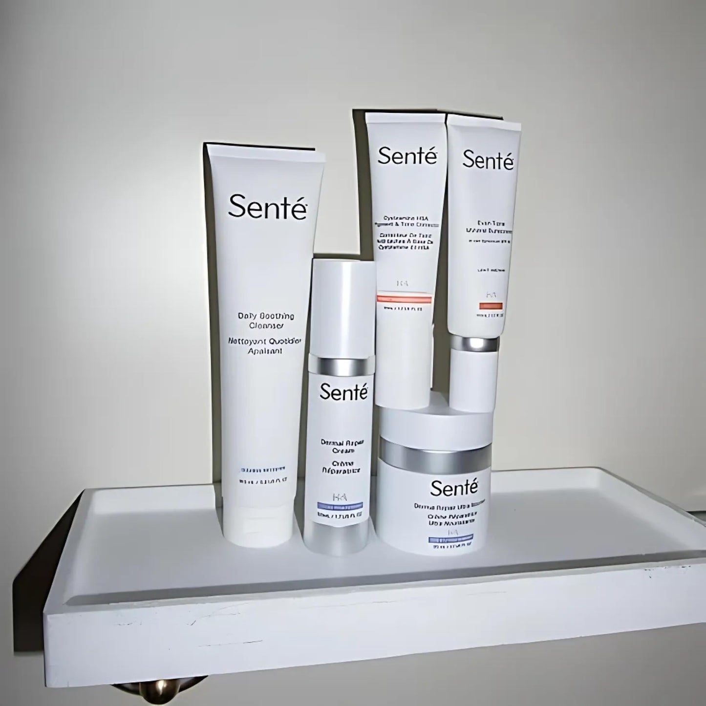 Senté Even Tone Mineral Sunscreen Tinted | SPF 40 Light-Medium | Hydrating, Lightweight Sun Protection Treatment for Redness & Discoloration | UVA/UVB & Blue Light Defense | 1.7 oz