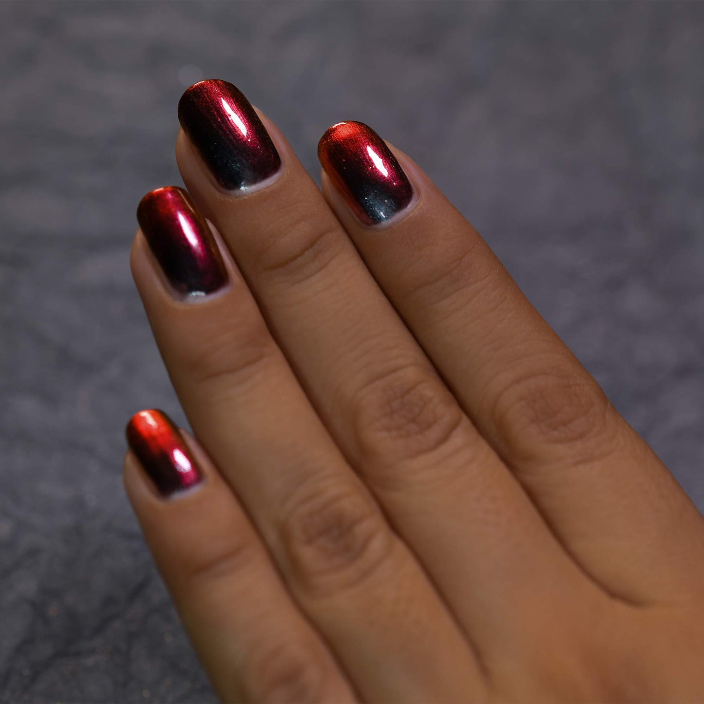 ILNP Eclipse - Black to Red Chrome Nail Polish, Color Changing Multichrome, Red and Black Nail Polish, Non-Toxic, Vegan