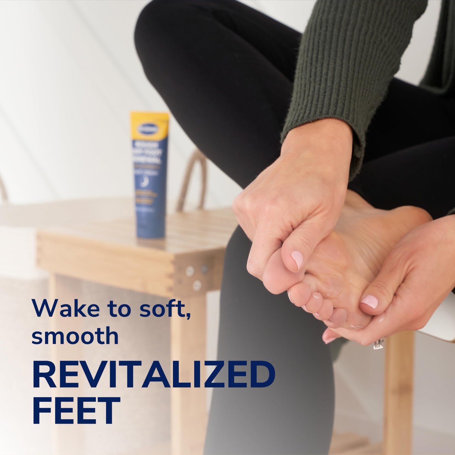 Dr. Scholl's Rough,Dry Foot Renewal Ultra Overnight Treatment-Overnight Foot Cream 3oz with Aloe,Coconut Oil,Urea &Heel Sleeve Socks,Deeply Moisturize & Soften Feet,Dermatologist Tested,(Pack of 2)