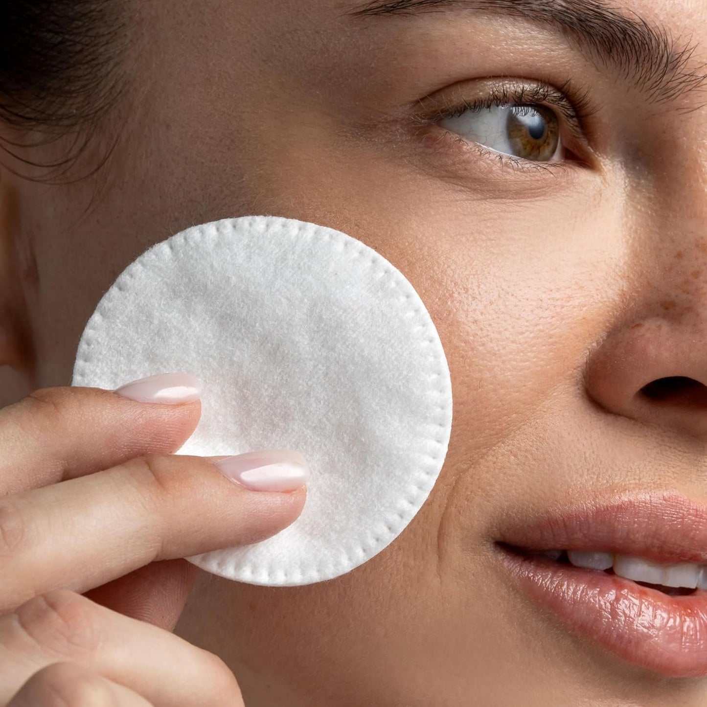 Cliganic Premium Cotton Rounds for Face (Bulk 1200 Count) Makeup Remover Pads, Hypoallergenic, Lint-Free | 100% Pure Cotton
