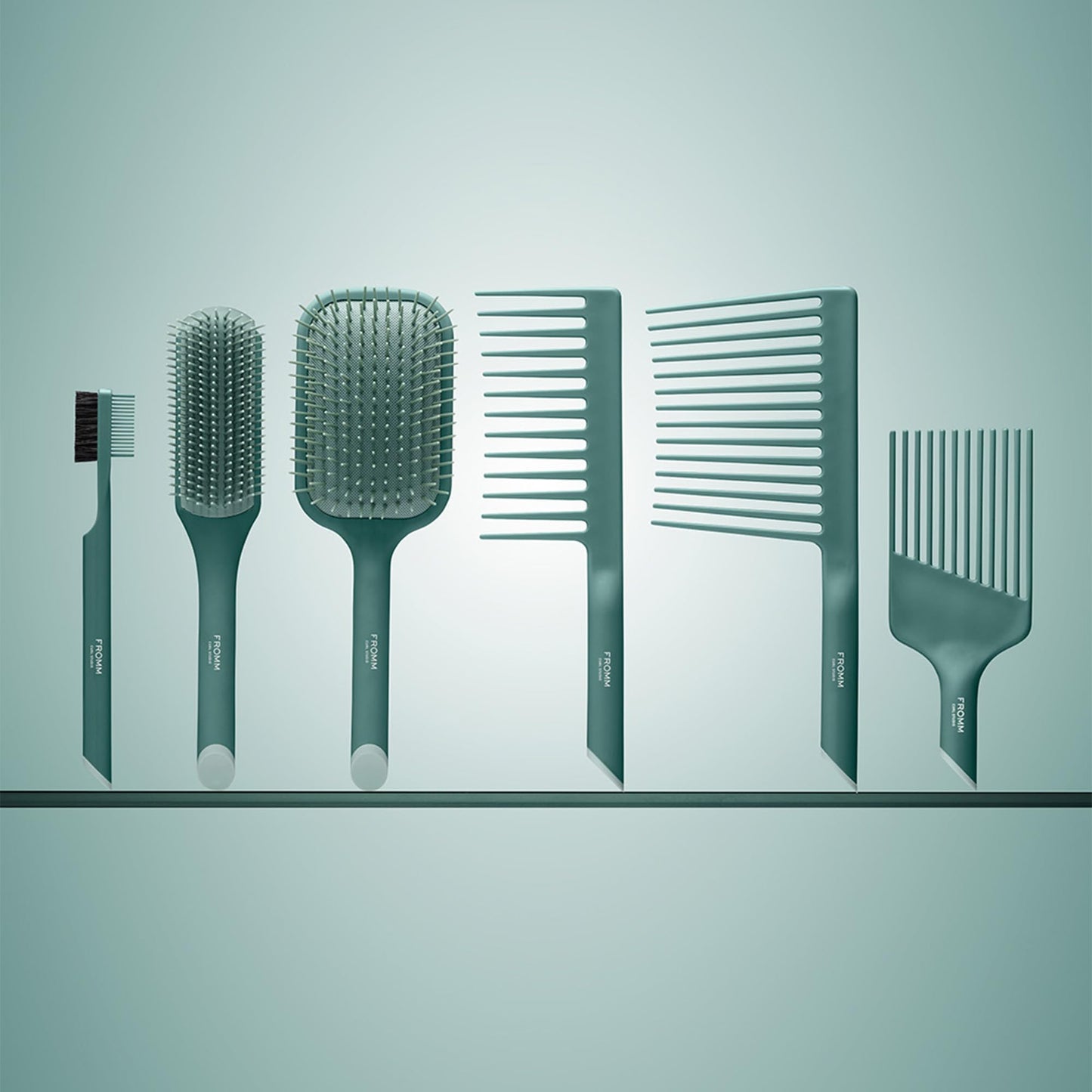 Fromm Professional Curl Studio Style Smoother Paddle Hair Brush for Smoothing Frizz & Flyaways, Detangling Wet and Dry Thick, Wavy, Curly or Coily Textured Hair, Reduces Tugging