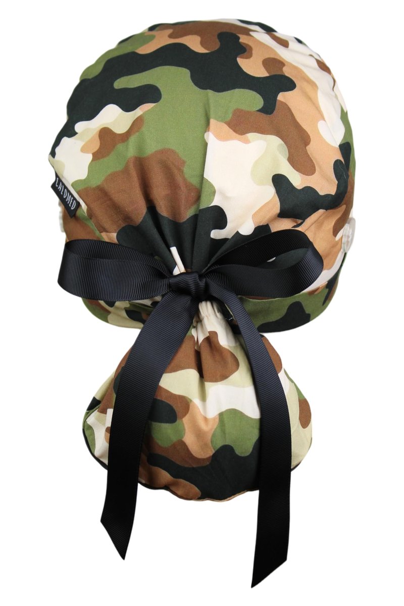 CALOMED Scrub Cap for Women and Men, Ponytail Scrub Caps, Working Hat, Head Cover with Ribbon Ties and Buttons, Long Hair (Christmas Hollyberries)