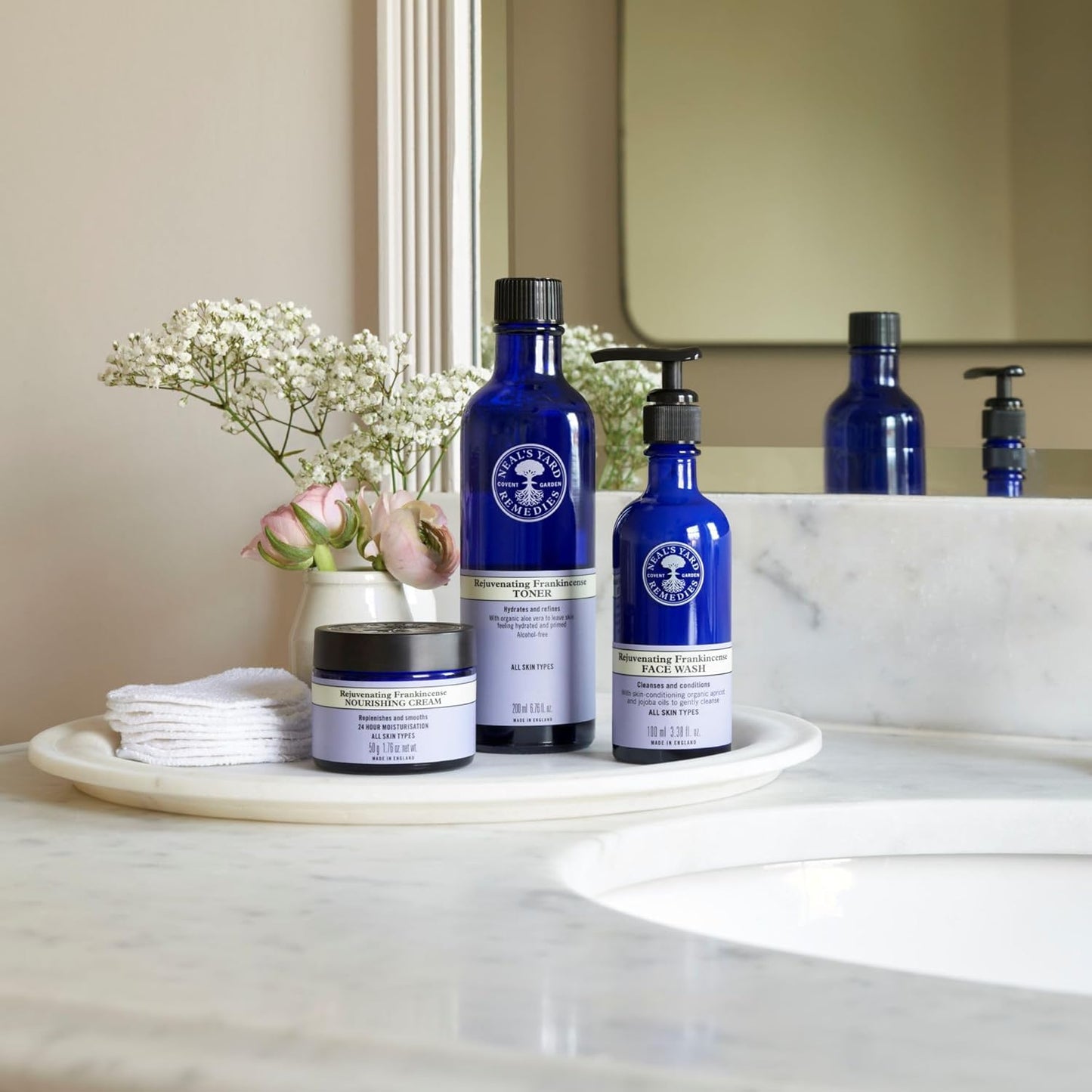 Rejuvenating Frankincense Facial Wash - Gentle Cleansing for All Skin Types | Vegan, 100mL with Apricot & Jojoba Oils