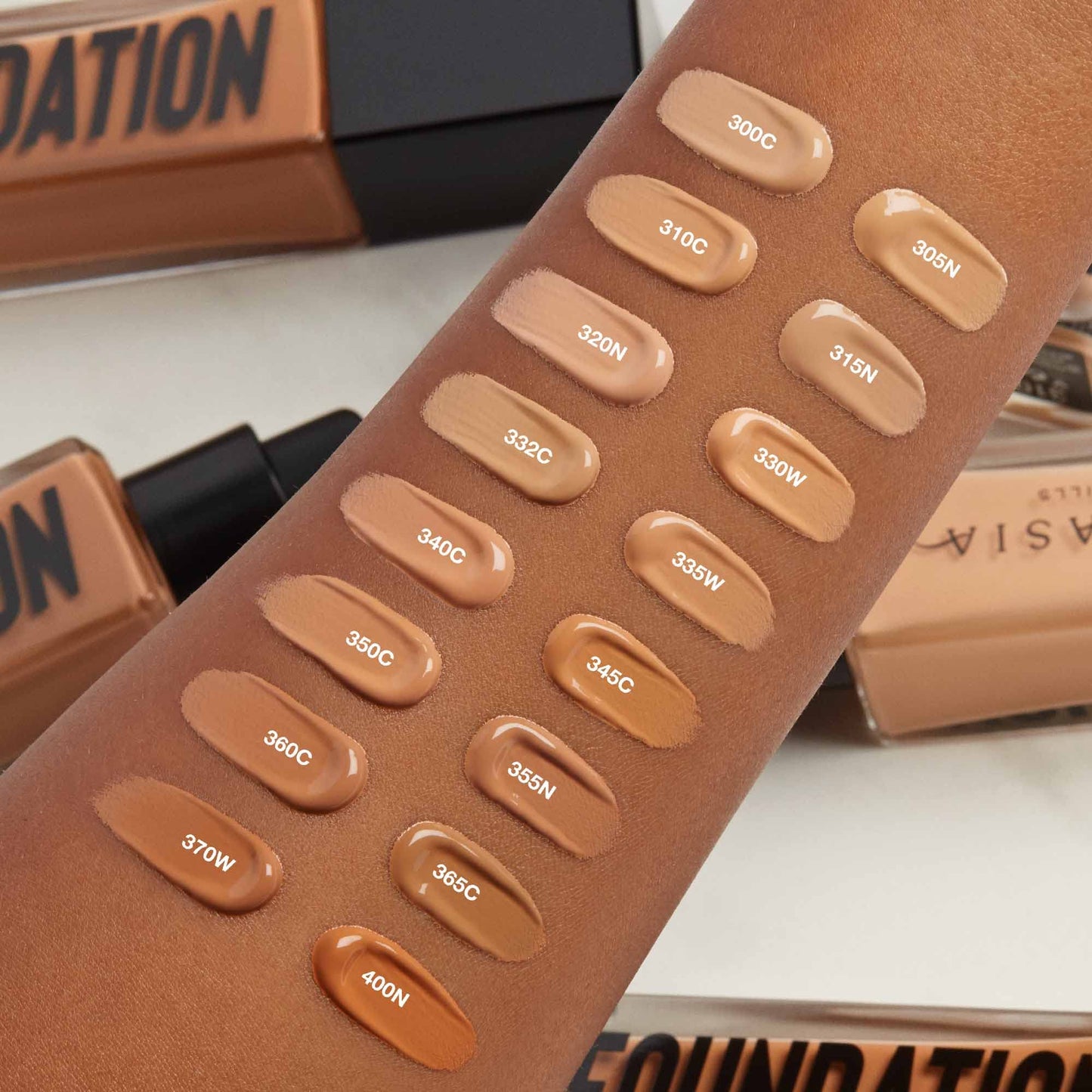 Anastasia Beverly Hills Luminous Foundation - Water-Resistant Long-Wear Face Makeup, Lightweight Glow-Boosting Formula for All Skin Types - 200W