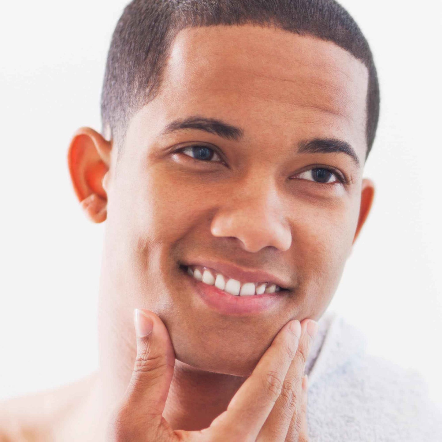 Cremo Barber Grade Sandalwood Shave Cream, Astonishingly Superior Ultra-Slick Shaving Cream Fights Nicks, Cuts And Razor Burn, 6 Fl Oz (2 Pack)