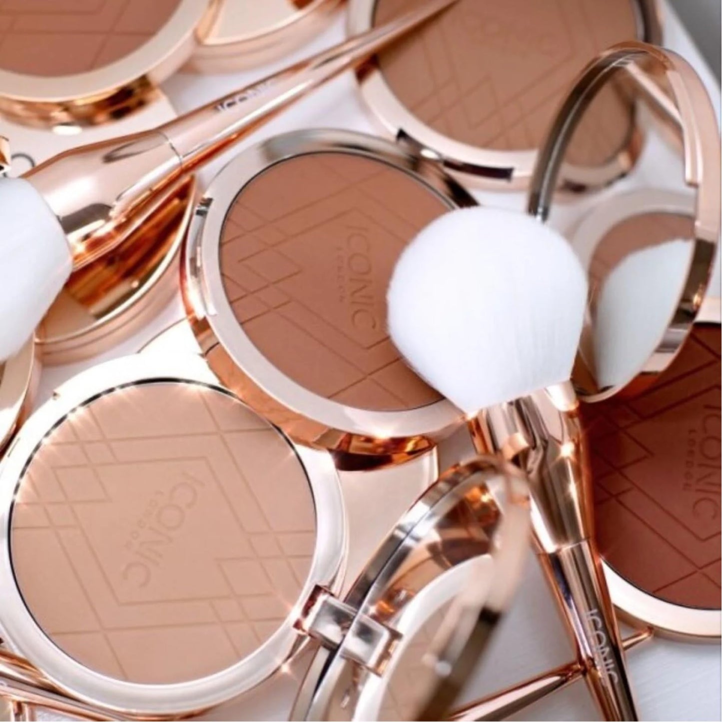 ICONIC LONDON Ultimate Bronzing Makeup Brush | Luxury Brush