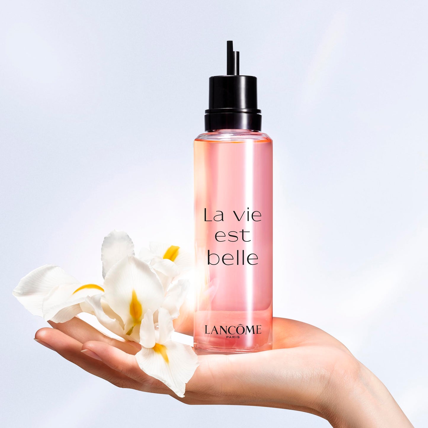 Lancôme La Vie Est Belle Eau de Parfum - Long Lasting Fragrance with Notes of Iris, Earthy Patchouli, Warm Vanilla & Spun Sugar - Floral & Sweet Women's Perfume, 3.4 Fl Oz Refill