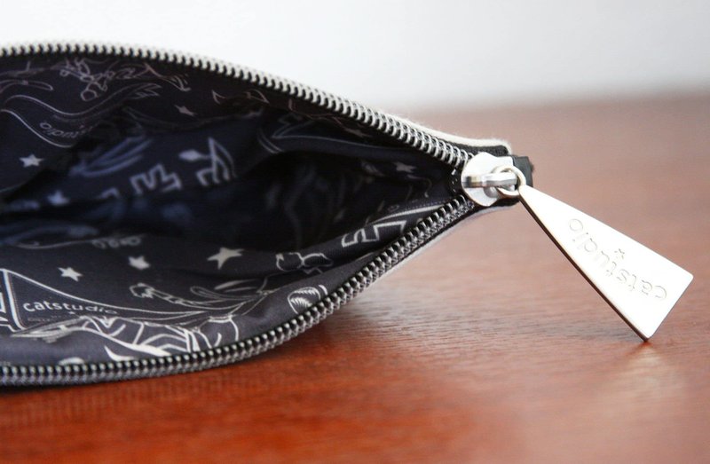 Catstudio Collegiate Zipper Pouch, Penn State University Travel Toiletry Bag, Ideal Gift for College Students or Alumni, Makeup Bag, Dog Treat Pouch, or Travel Purse
