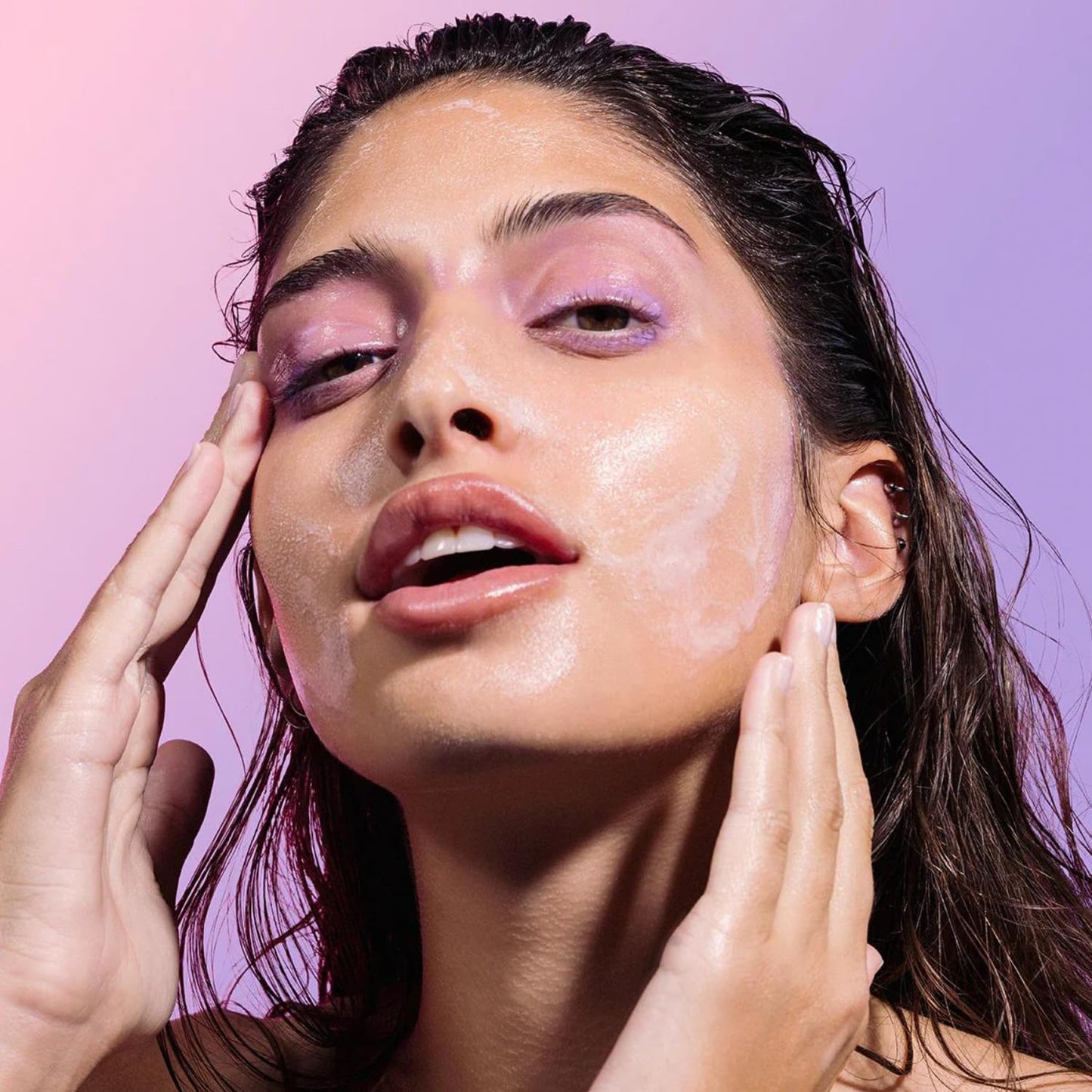 Glow Recipe Blueberry Bounce Gentle Face Cleanser - Moisturizing Makeup Remover & Foaming Face Wash (30 ml) + Plum Plump Hyaluronic Acid Face Cream for Dry Skin (20 ml)