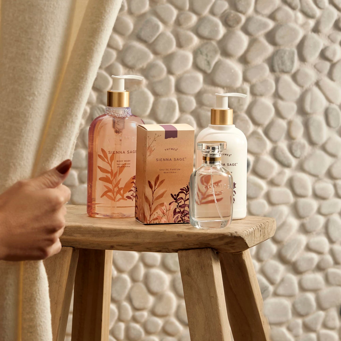 Thymes Moisturizing Hand Wash Soap with Pump - Luxury Hand Soap Gently Cleanses & Moisturizes - Skin Care with Glycerin & Calendula - Comforting, Warm Fragrance (Sienna Sage, 8.25 oz)