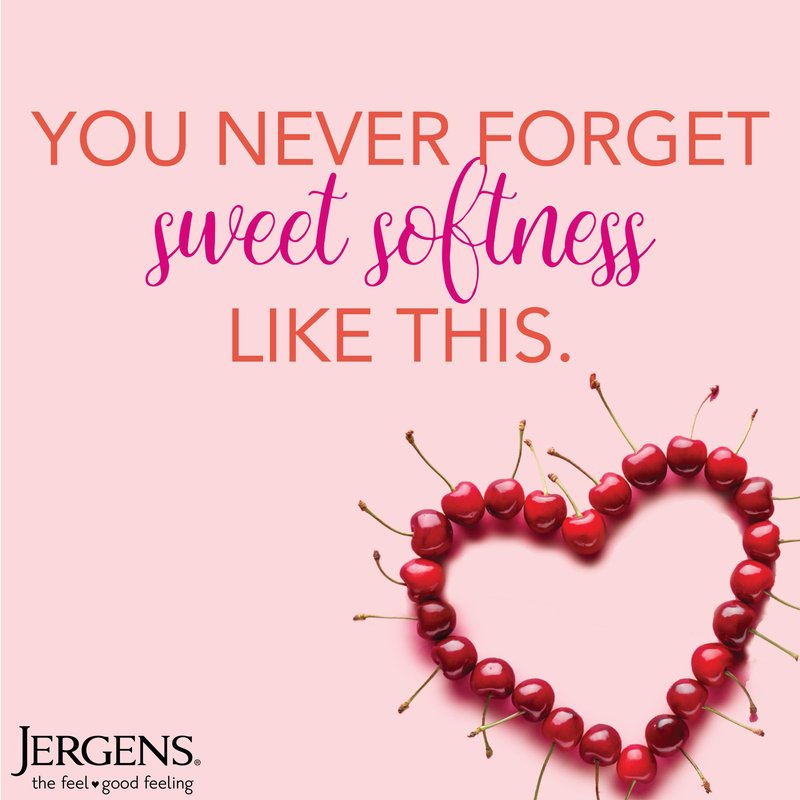 Jergens Original Scent Dry Skin Body Lotion, Hand and Body Moisturizer, Cherry Almond Essence, Dermatologist Tested, 32 Oz (Pack of 2)