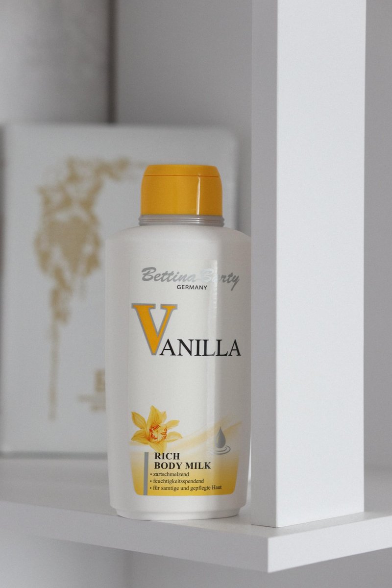 Bettina Barty Vanilla Hand & Body Lotion (500ml Flasche)