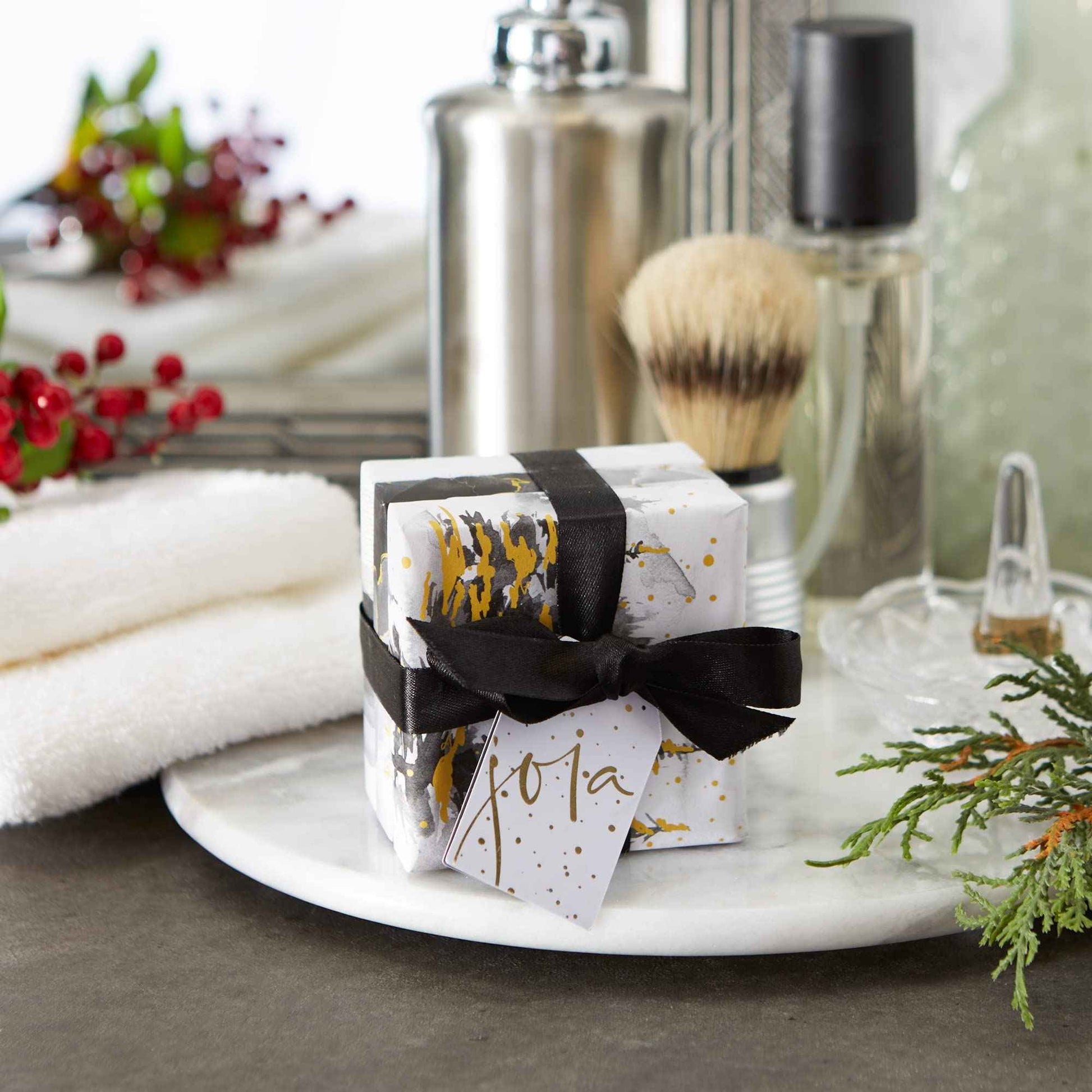 Joia Winter/Spring Scented Moisturizing Gift Set, Bar Soap and Shea Butter Hand Cream, Assorted Scents, 300 Gram