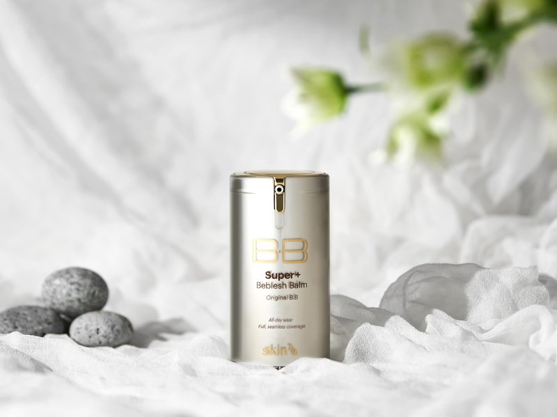 SKIN79 Gold BB Super Plus Beblesh Balm Cream 40g 1 Pack - Made in Korea, US Exclusive Version K Beauty Flawless Radiant Base Foundation Makeup Blemish Cover Tinted Moisturizer Natural 21 Color