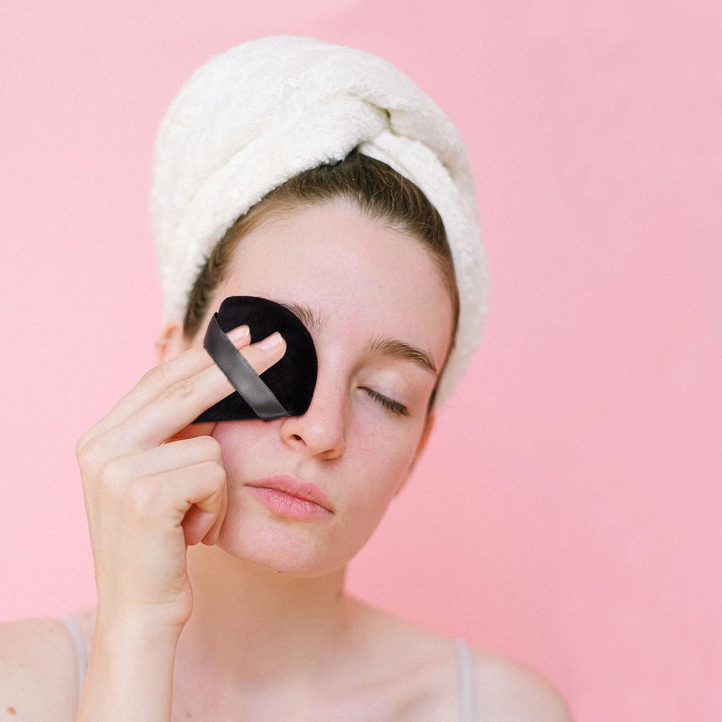 WEBBYBEAR 150 Pcs Powder Puff Face Soft Triangle Makeup Puff for Loose Powder Mineral Powder Body Powder Velour Cosmetic Foundation Wet Dry Sponge Makeup Tools (Black)