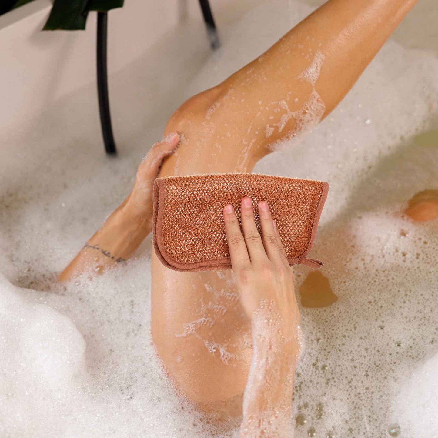 Lurrose Exfoliating Face Washcloth 8pcs Body Scrubber Hanging Bath Cloth African Net Sponge Shower Loofah Skin Wash Towel Facial Makeup Remover for Back Knee Joint