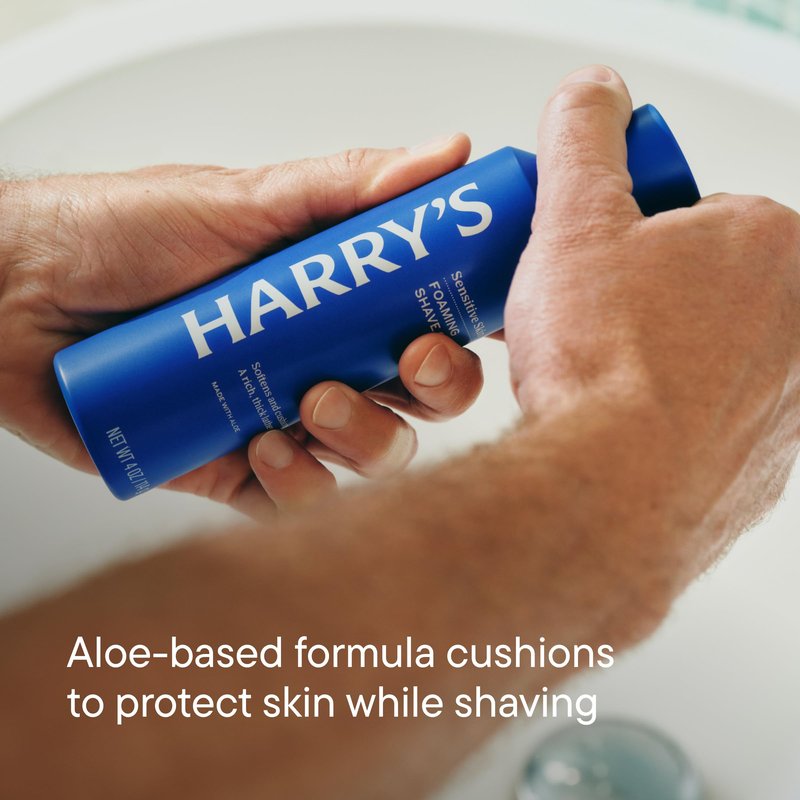 Harry's Original Shaving Kit for Men - Razor Handle, 5 Razor Blade Refills, Foaming Shave Gel, Travel Blade Cover - TSA Approved Travel Essentials - German Engineered - Chrome Edition