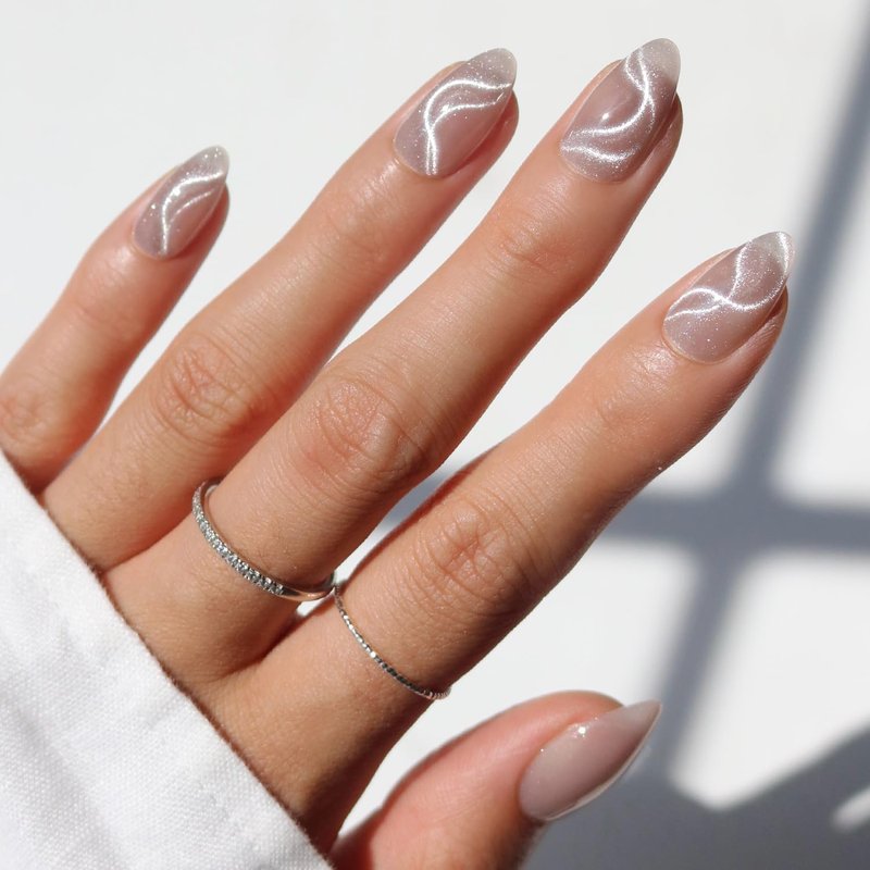 Glamnetic Press On Nails - WOO-MAN! | Gray Short Almond Velvet Cat Eye - 30 Nail Kit with Glue, 15 Sizes