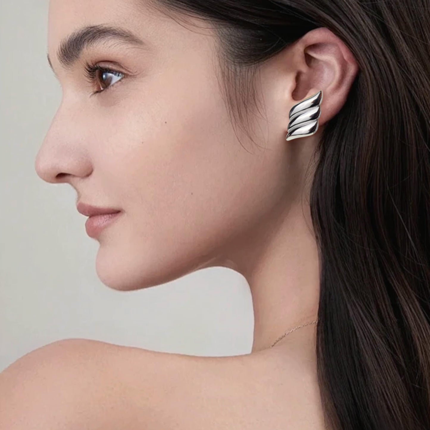 JeanBeau Chunky Silver Large Feather Stud Earrings for Women, Trendy Statement Wing Textured Lightweight Hypoallergenic Earing Prom Fashion Jewelry Gift