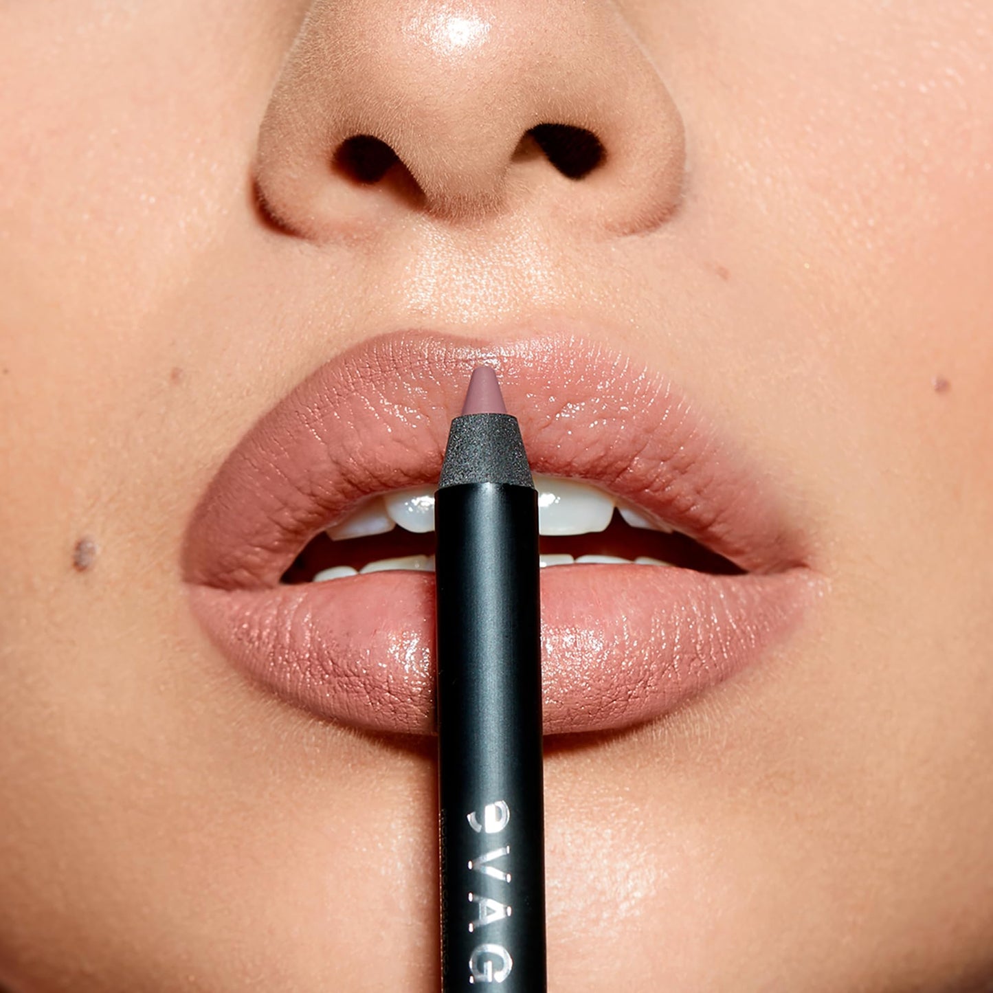 Evagarden Superlast Lip Pencil - 786 Nude Light - Long Lasting Lip Liner Pencil - Nude Lip Liner Makeup - Lip Pencil Liner with Lip Care - 0.04 oz