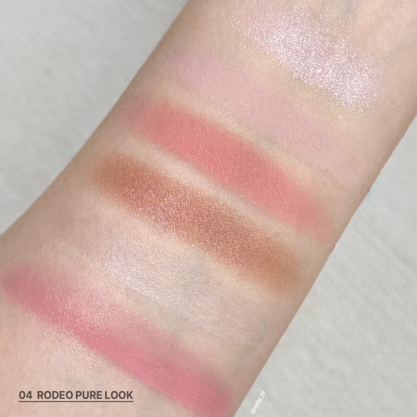 CHOSUNGAH BEAUTY My Magazine Eyeshadow Palette - Warm Baby Pink, All-in-One Matte, Shimmer & Glitter Finishes, 5 Colors, Multi-use for Eyes, Lips & Cheeks, 0.21oz
