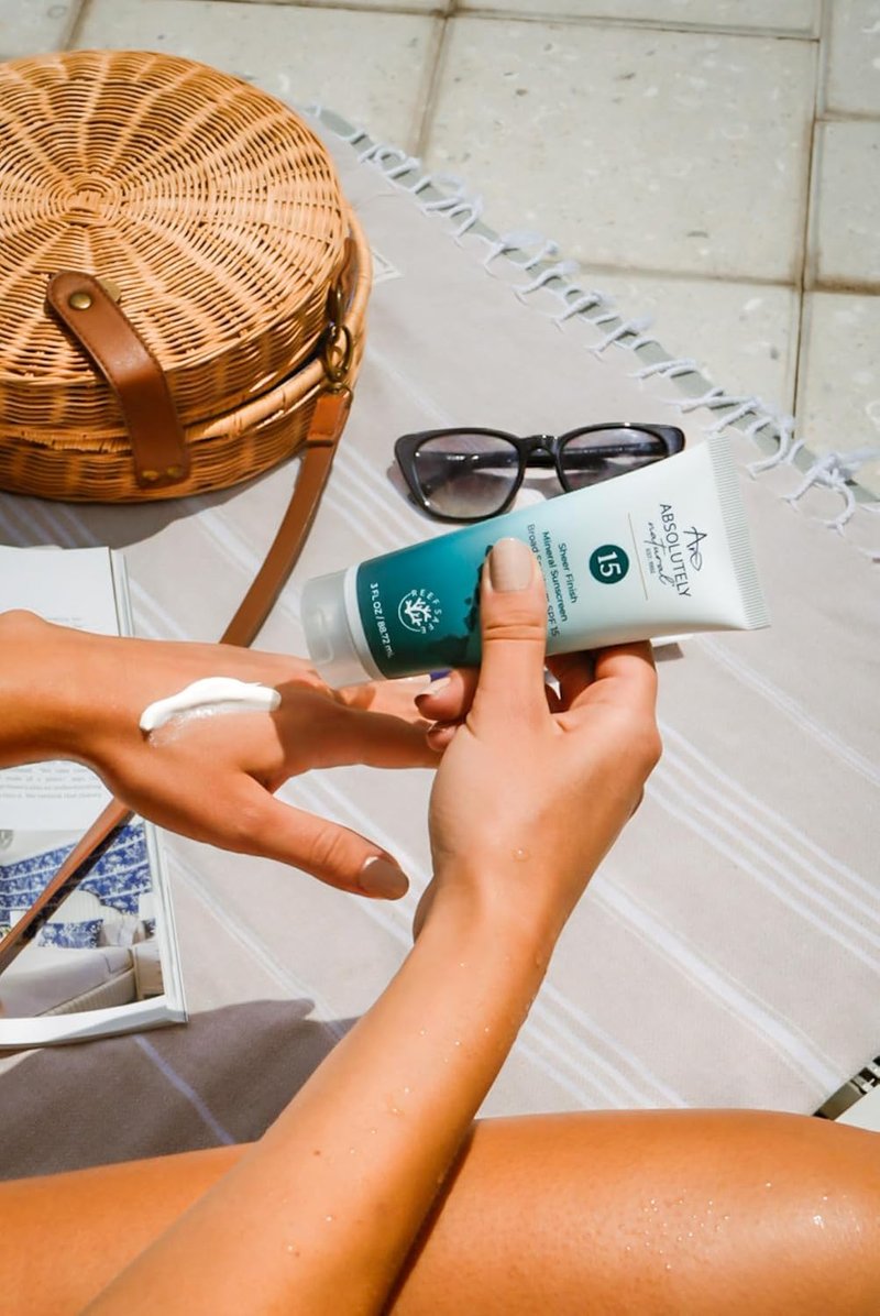 SPF 15 Mineral Sunscreen - Broad Spectrum Water-Resistant Lotion with Non-Nano Zinc Oxide & Vitamin E | 3 Oz