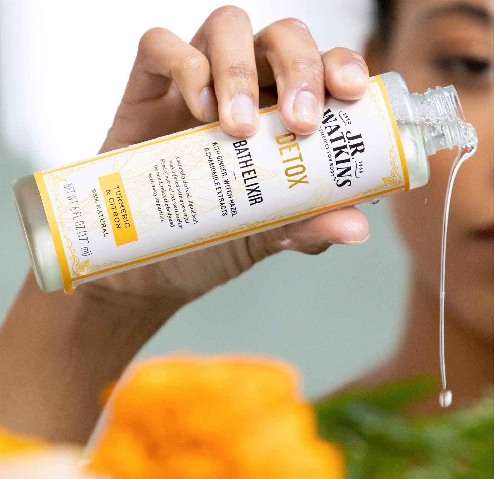 J.R. Watkins Detox Bath Elixir, Liquid Bath Soak Turmeric & Citron with Detoxifying Natural Extracts, No Salt, No Residue, 6 oz