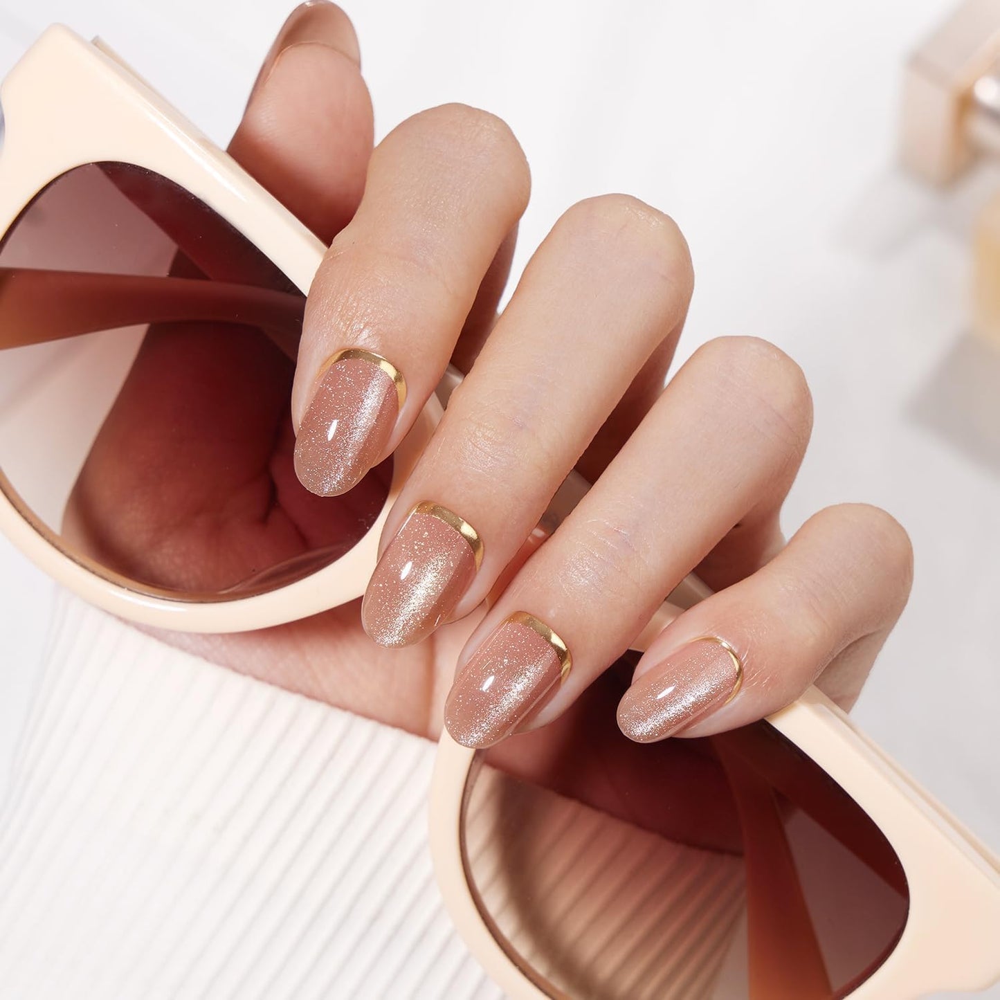 VSALON Oval Short Press On Nails, Gold Foil Finish Cat Eye French Tip