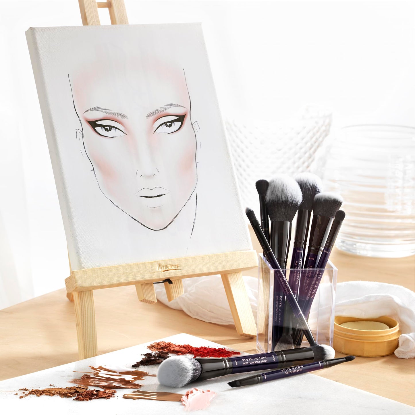Kevyn Aucoin Angled Fan Mascara Brush: Achieve feathered, separated lashes with any mascara. Dual-fiber design ensures a clean & even application for voluminous lashes. No clumps. Makeup artist go to.