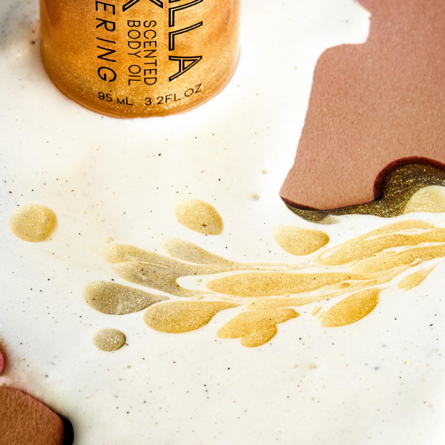Ellis Brooklyn VANILLA MILK Shimmer Scented Body Oil, Champagne Glow, Moisturizing, Fast-Absorbing, Vegan, Cruelty-Free, Sustainable Ingredients, 95ml/3.2 fl oz